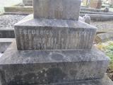 image of grave number 373230